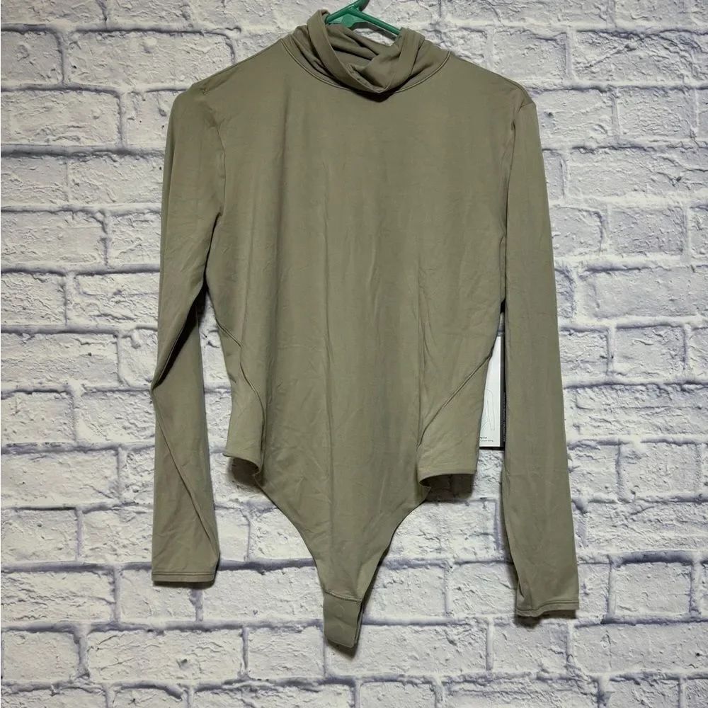 Lululemon Riverstone Wundermost Ultra-Soft Nulu Turtleneck Bodysuit NWT